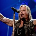 Vince-Neil-190506a