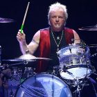 Joey-Kramer-Aerosmith-200211a