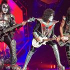 Kiss-200330a