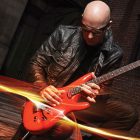 Satriani-200411a