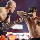 Flea-Red-Hot-Chili-Peppers-200510a