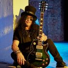 Slash-201012a