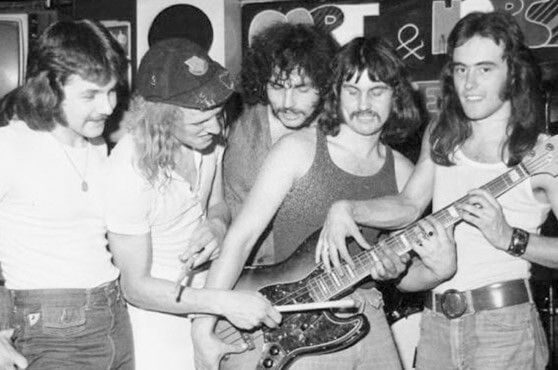 Iron-Maiden-1975-201228a