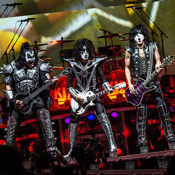 Kiss-210922a