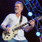 Eddie-Van-Halen-220109a