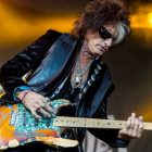 Joe-Perry-220710a