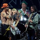 Red-Hot-Chili-Peppers-230309a