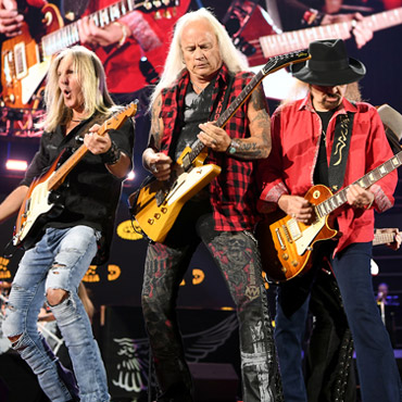 Lynyrd-Skynyrd-230515a