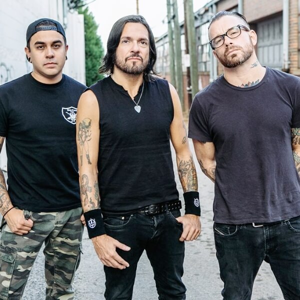 Prong 230906