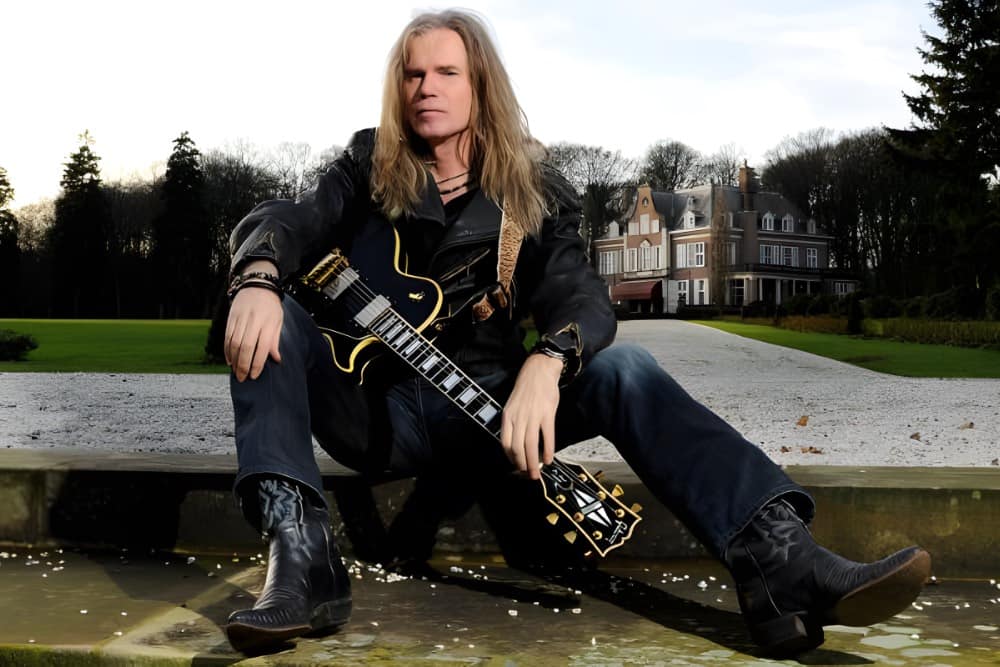 Adrian Vandenberg 241107