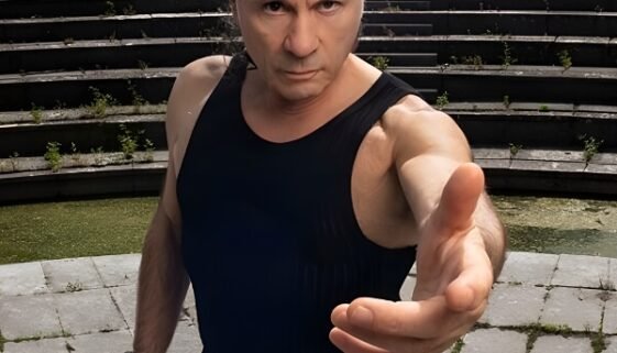 Bruce Dickinson 240301