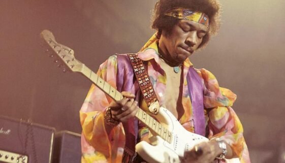 Jimi-Hendrix-251128