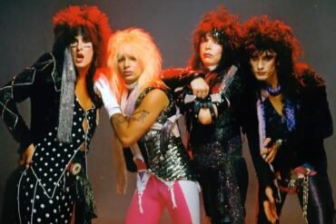 Motley Crue 260204