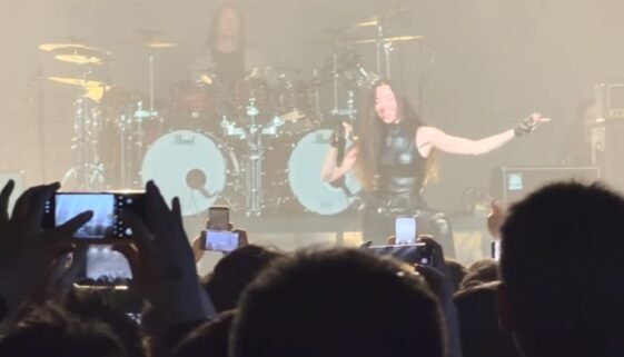 Arch Enemy 260328