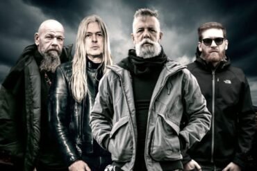 Troops of Doom 260304