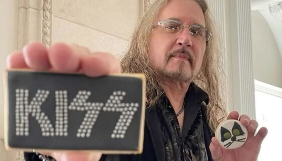 Eric-Singer-260413