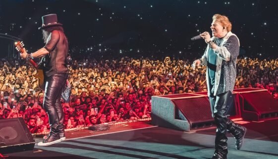 Guns-N-Roses-Monsters-SP-260406