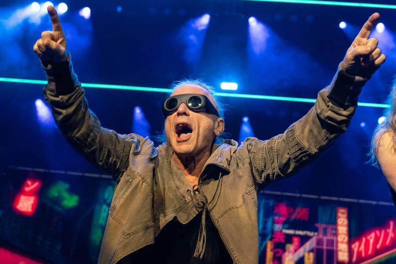Bruce-Dickinson-260514