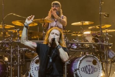 Dream-Theater-260510