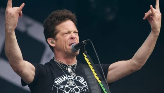 Jason-Newsted-260502