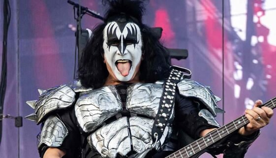 Kiss-260507