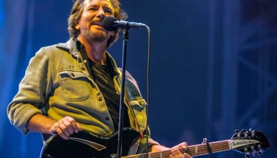 Pearl-Jam-Eddie-Vedder