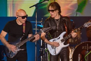 Satchvai-Joe-Satriani-Steve-Vai